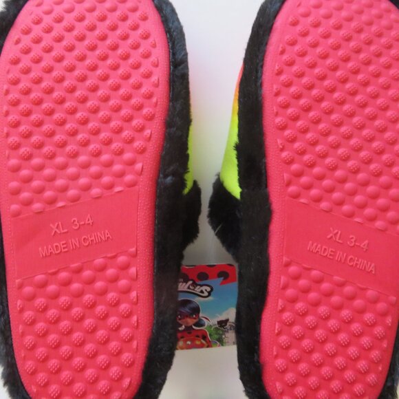 Miraculous Ladybug Slippers Kids Size - Picture 6 of 6
